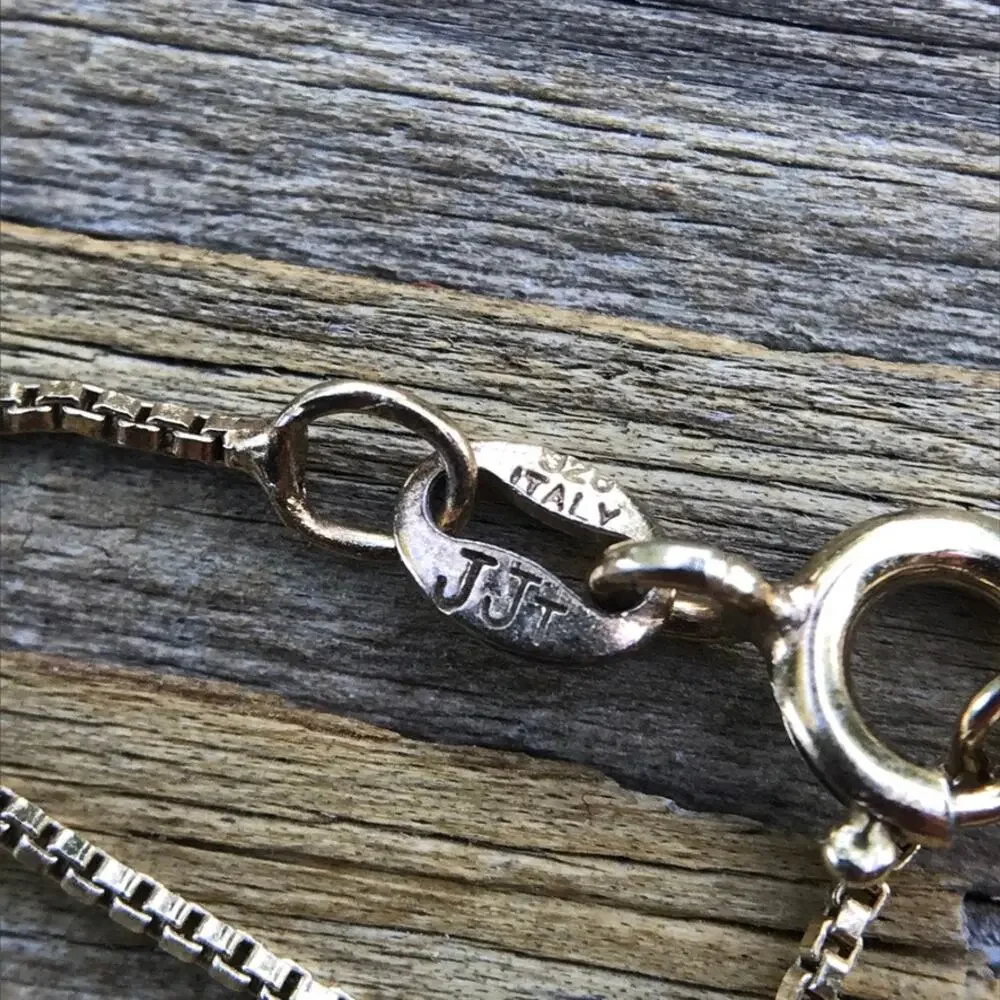 Dainty black glass etched flower heart pendant necklace